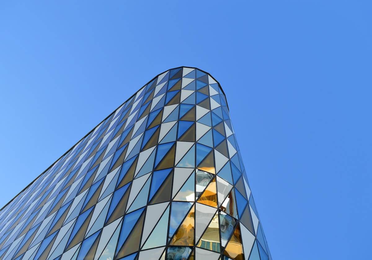 意甲德比蒙羞！假摔庆祝VS冬奥传奇，意大利足球丢的不止是一场胜利